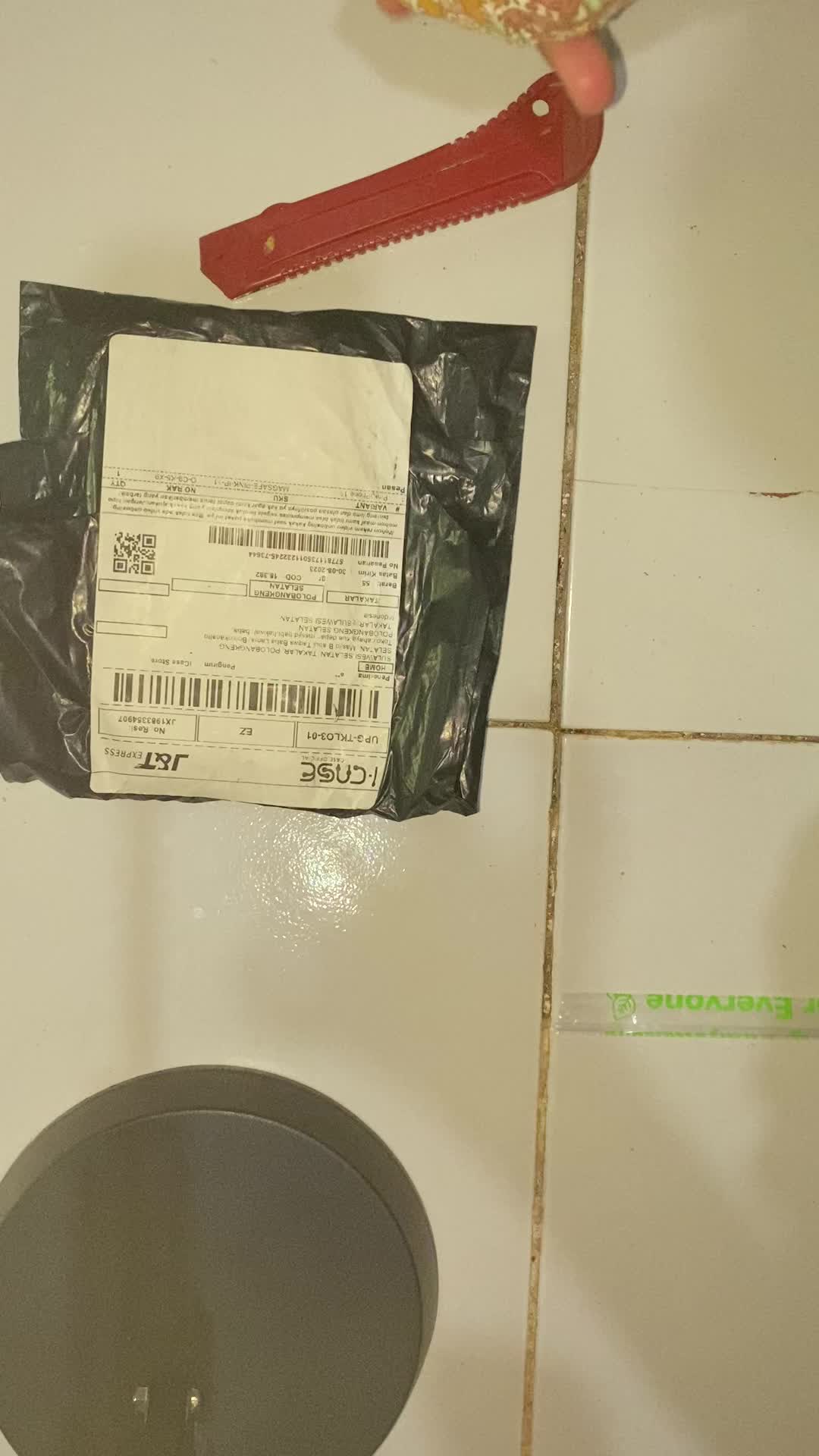 review image 0