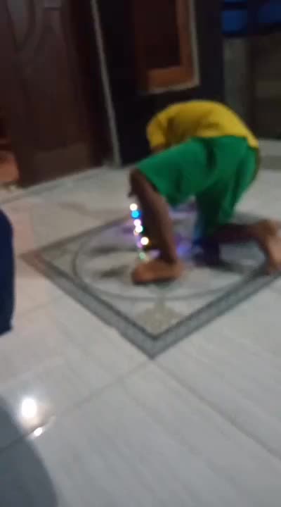 review image 0