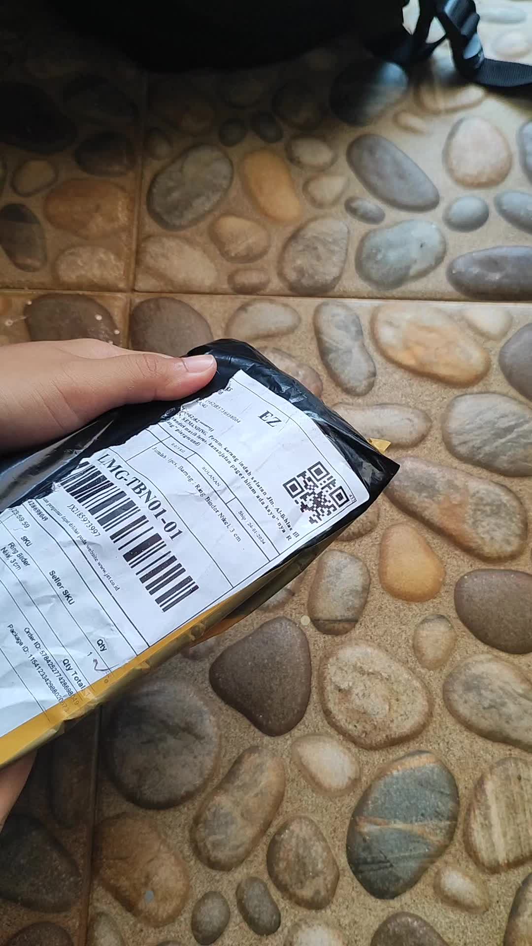 review image 0