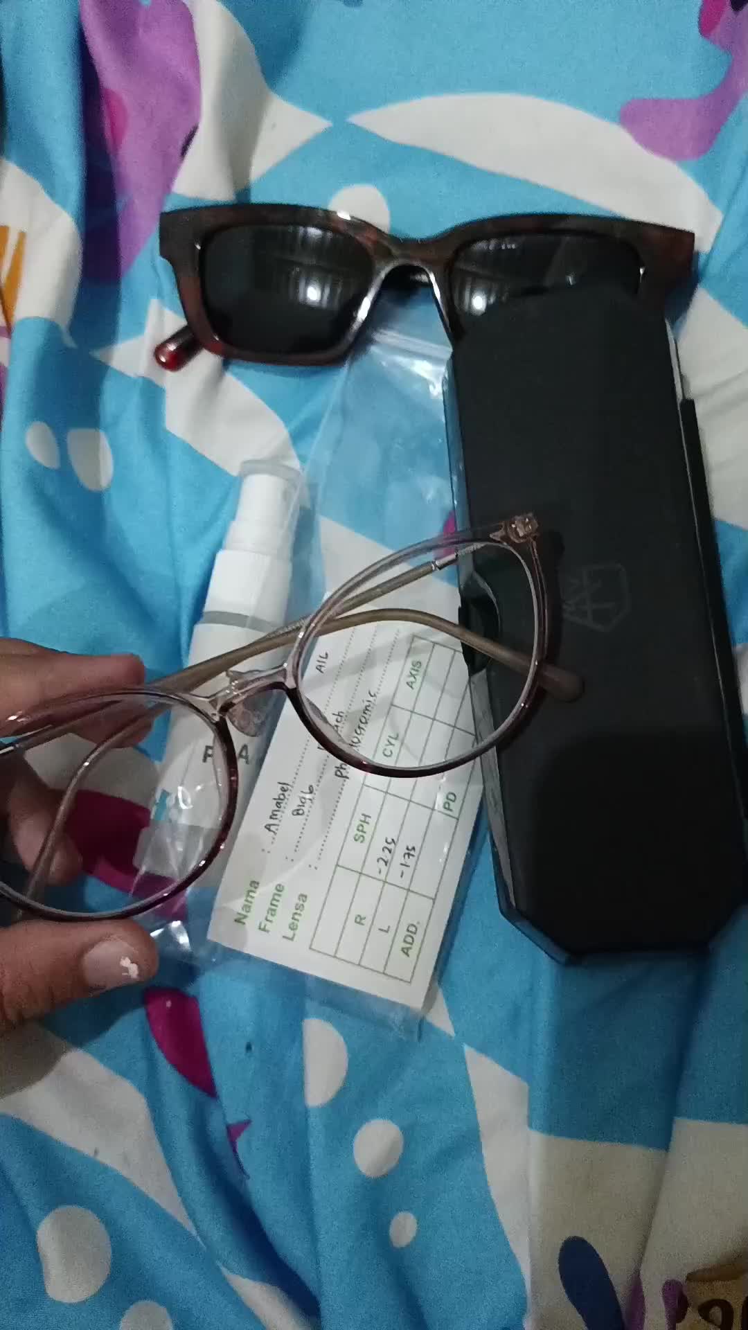 review image 0