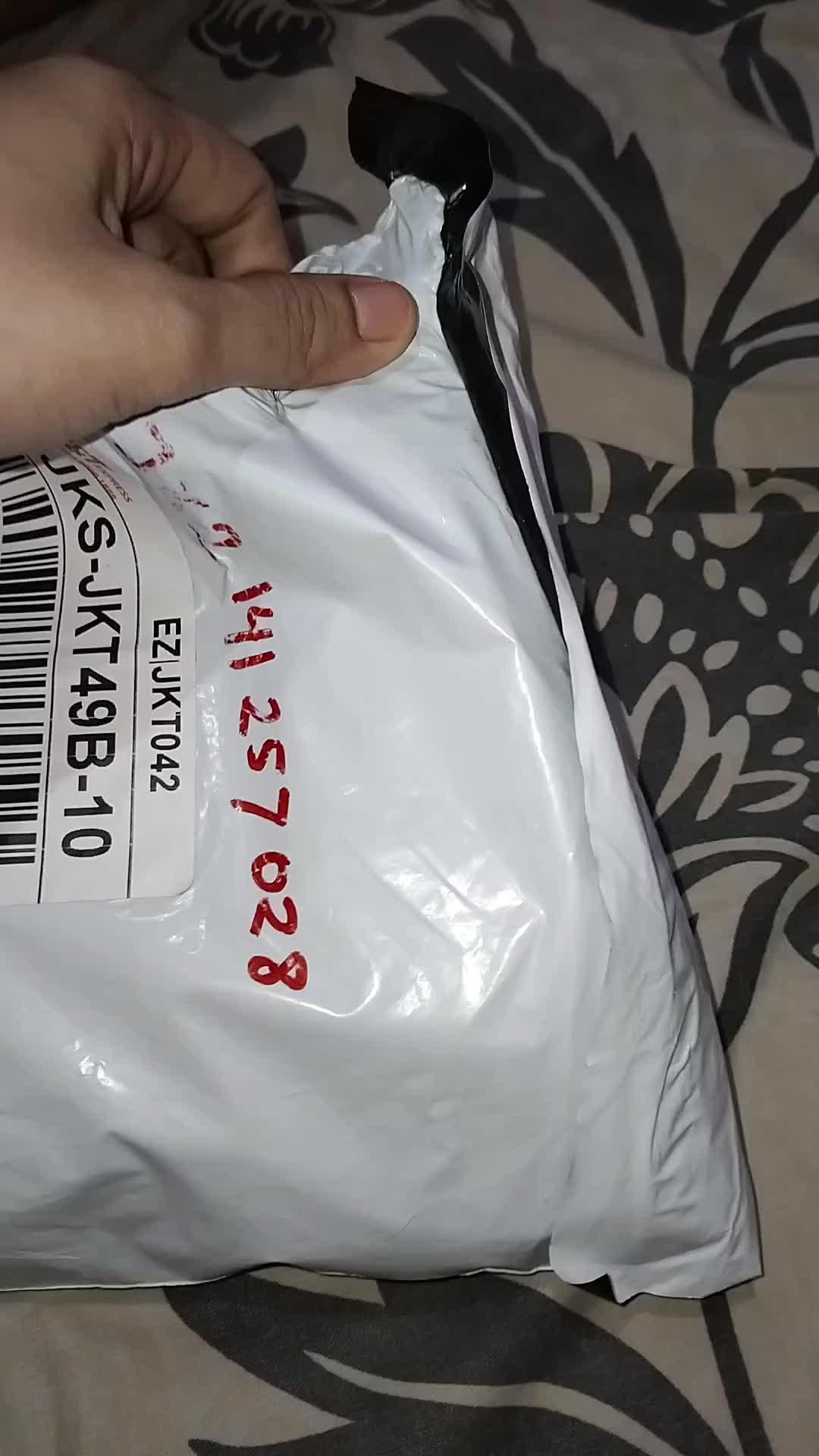 review image 0