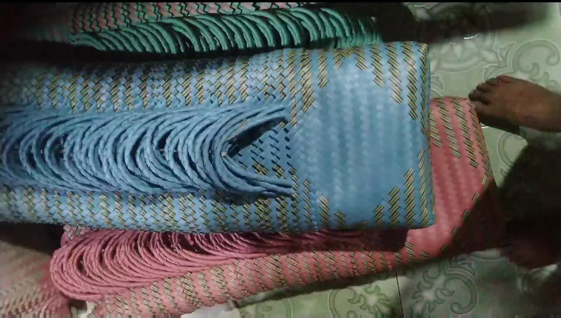 tas  lurik belanja dan hantaran medium muat nasi kotak 18 x18 polyester nilon ungu