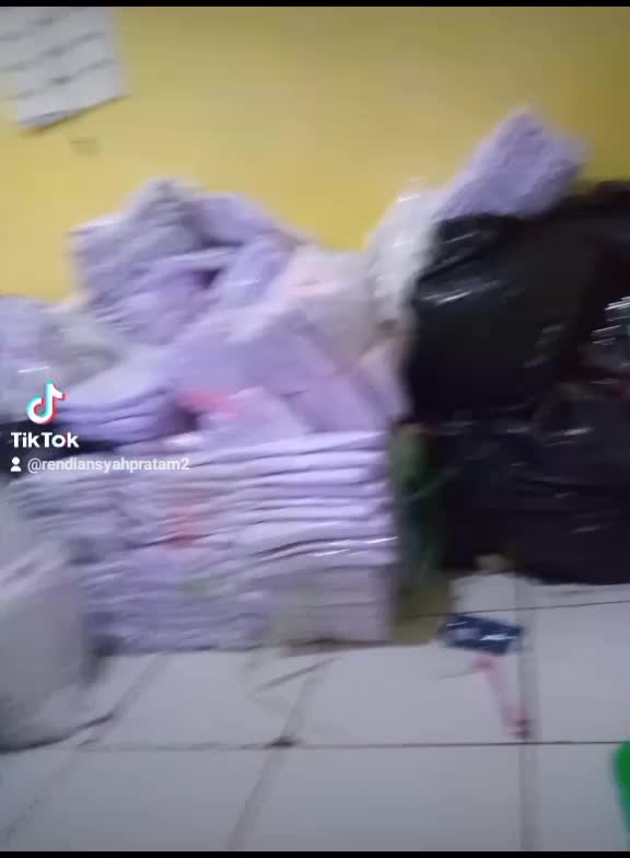 SETELAN SERAGAM SEKOLAH SMP | PAKAIAN ANAK LAKI-LAKI | BAJU LENGAN PANJANG | CELANA PANJANG | BAJU TERBARU