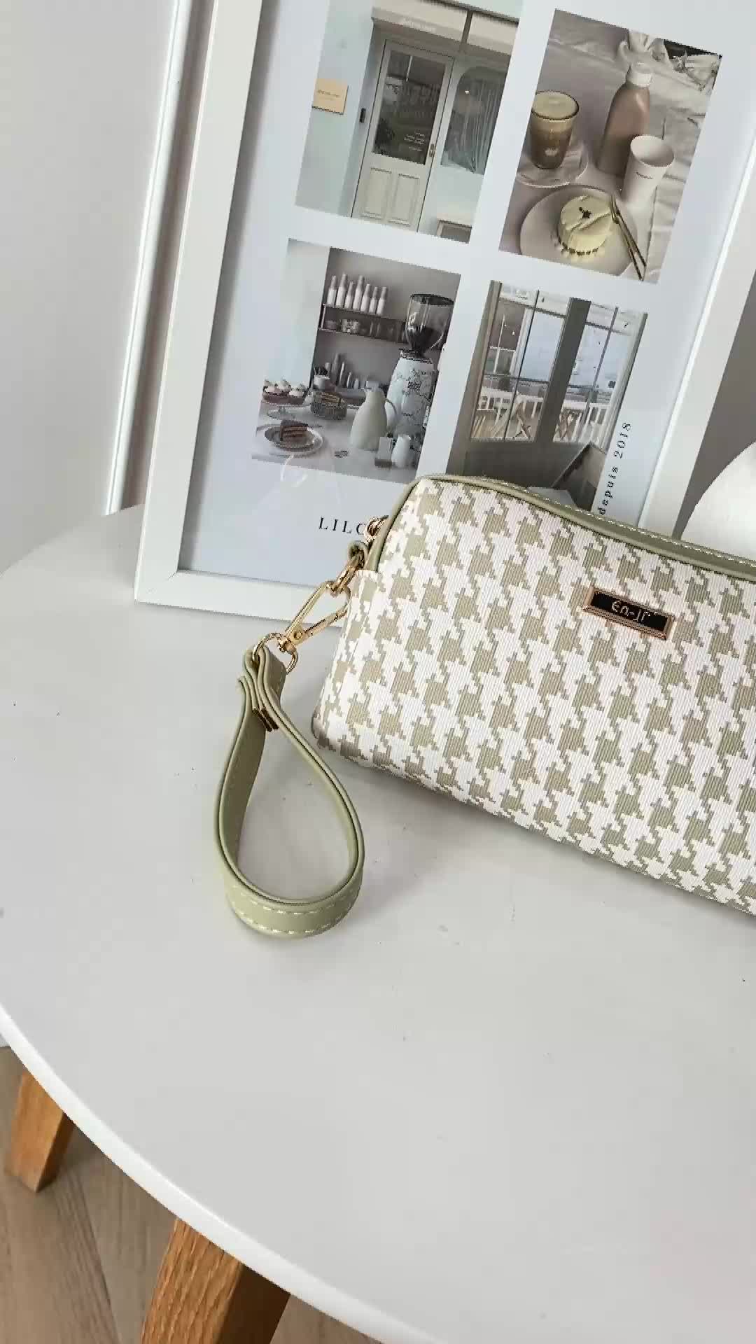 En-Ji Pouch Bag Wanita Aika Pouch - Mint