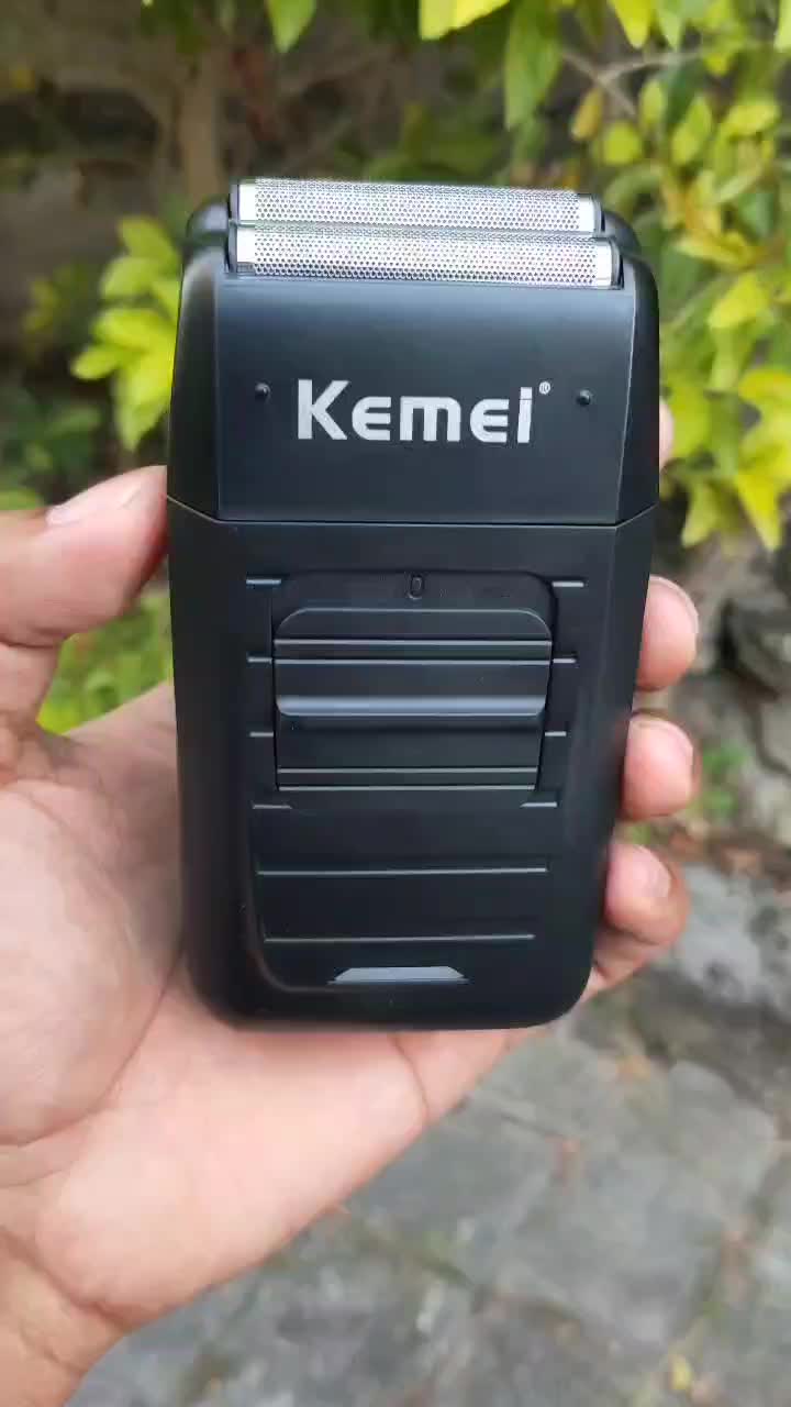 ALAT CUKUR/SHAVER UNTUK MEMBERSIHKAN KUMIS JENGGOT