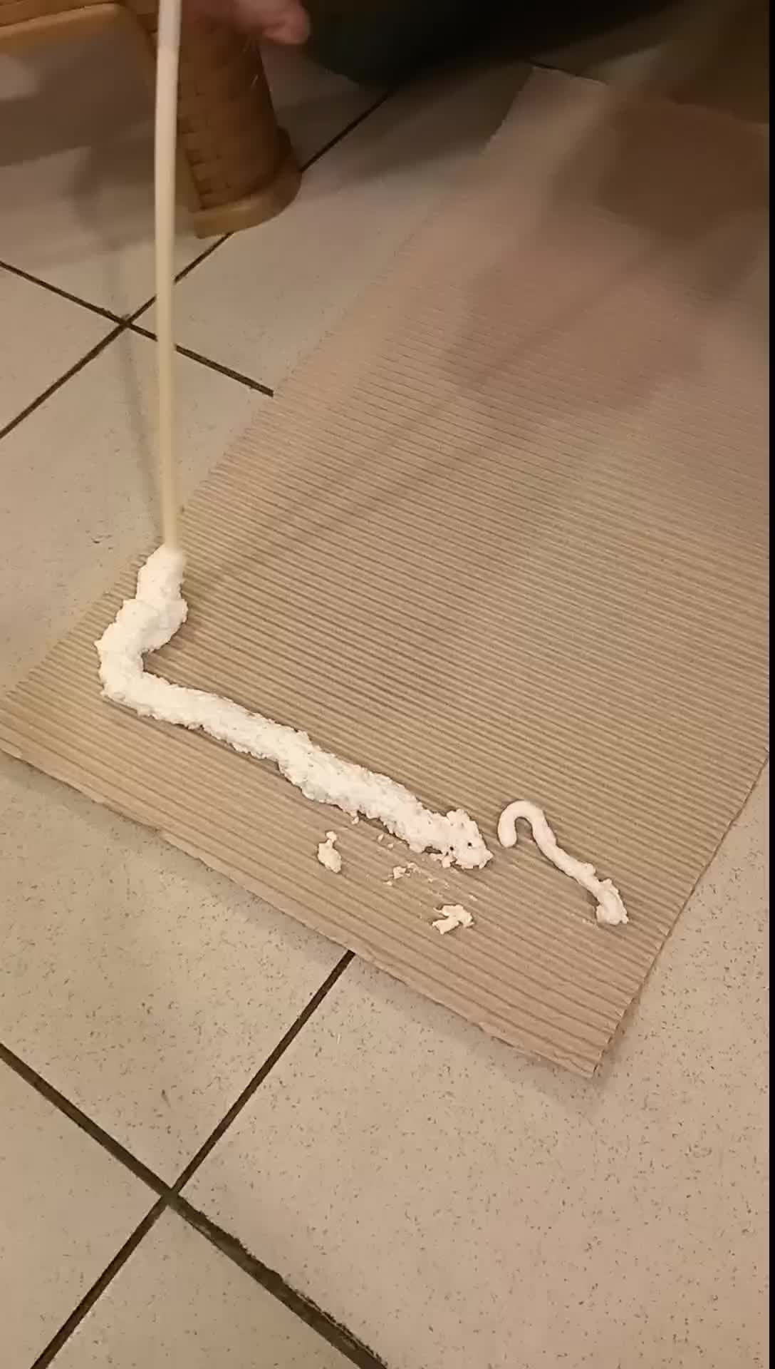 PU sealant foam spray