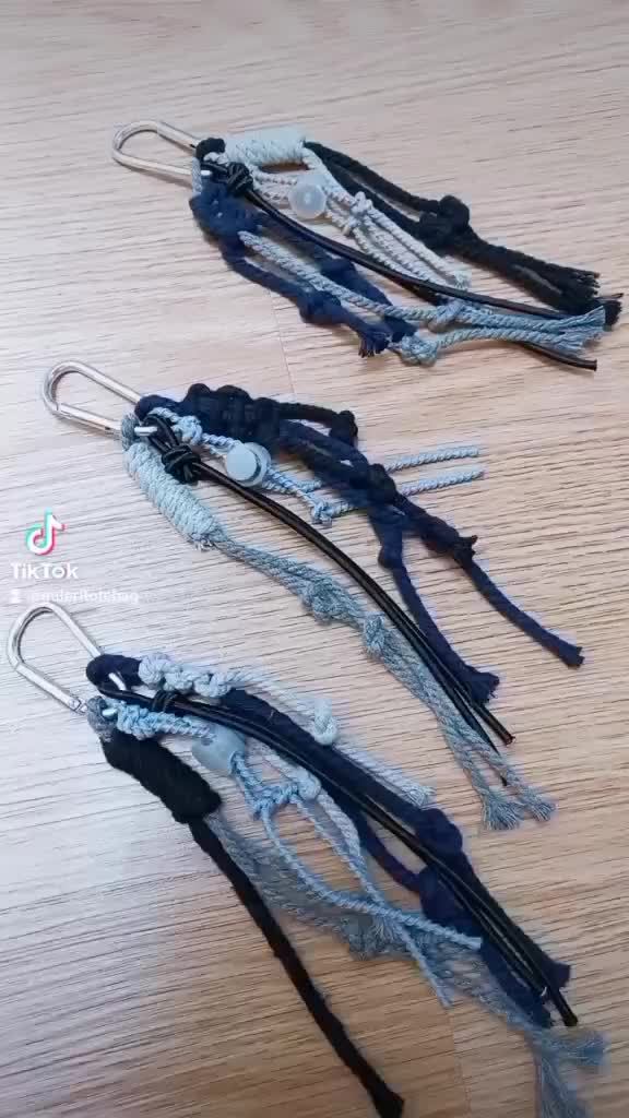MINI MACRAME CARABINER / KEYCHAIN / GANTUNGAN LAPTOP