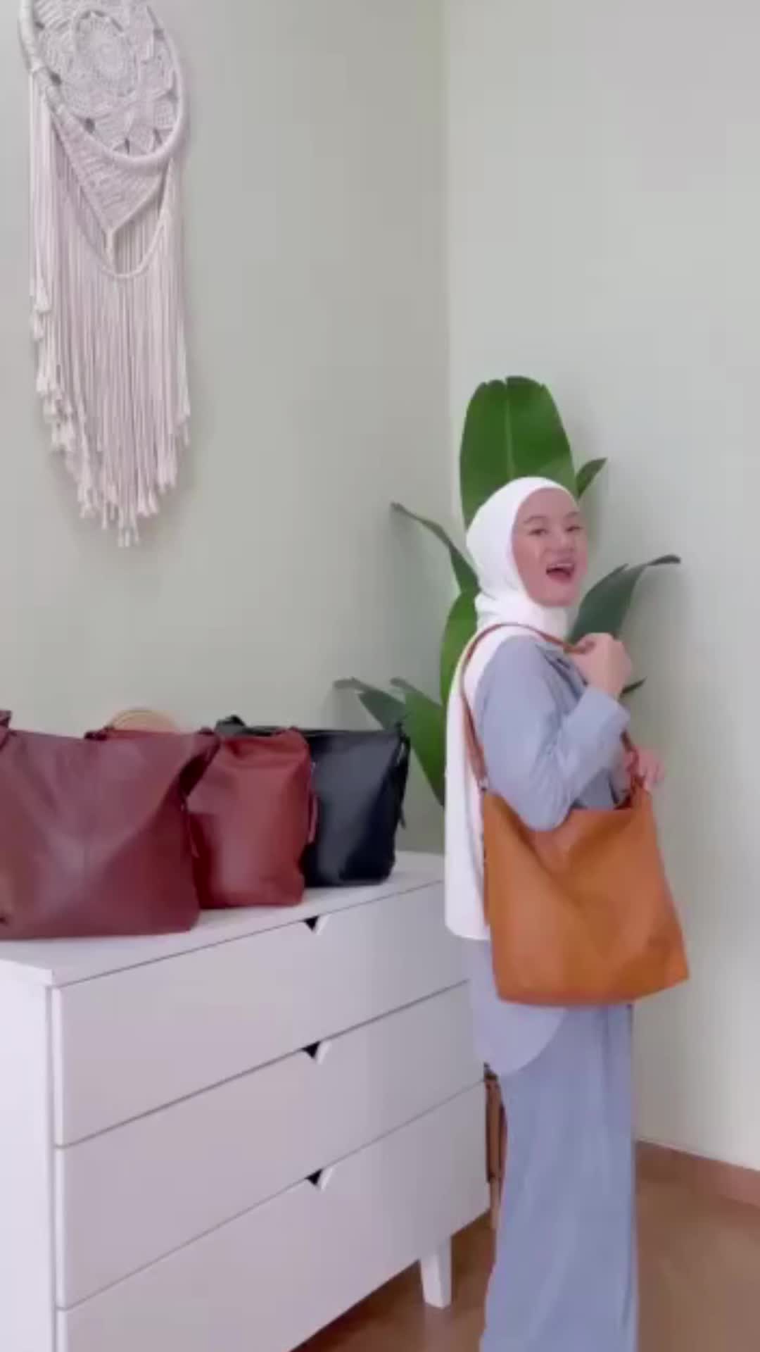 Tas Selempang Wanita Laras Hobo Original Moonzaya Slingbag