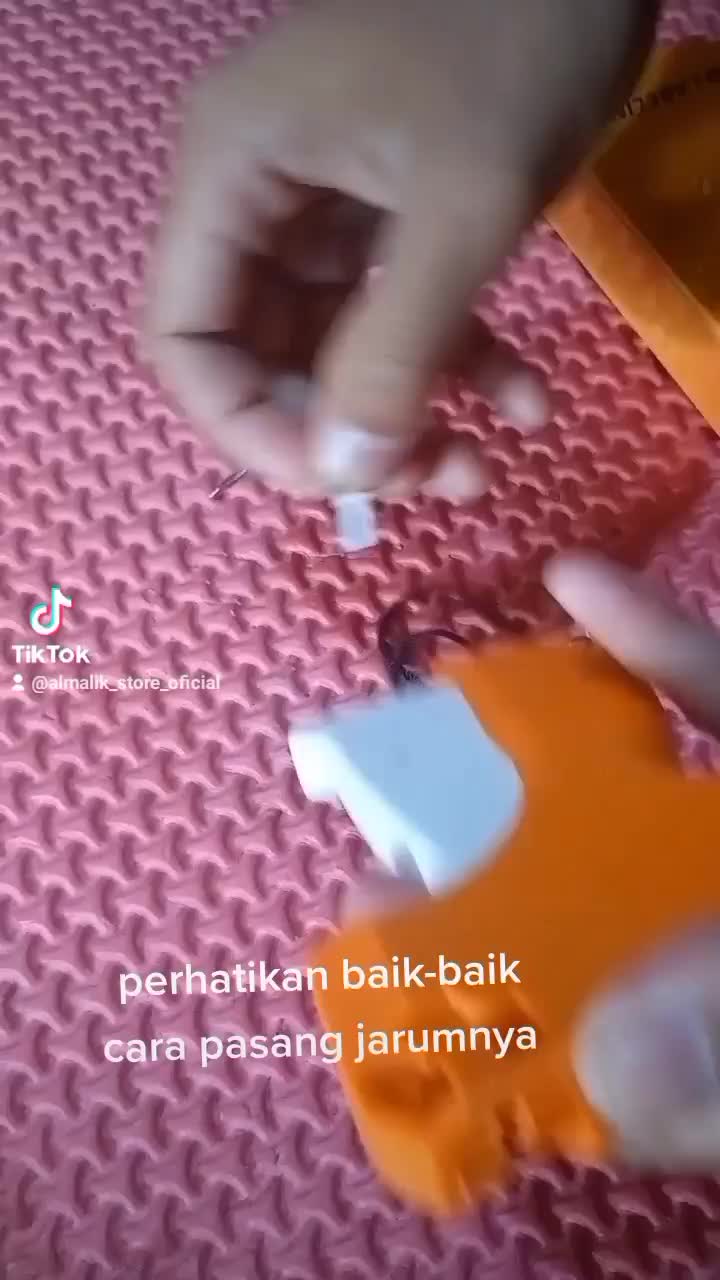 ( isi pin 5000pcs ) Tag gun & Tag pin tembakan label baju / laundry/kaoskaki/pakaian/)aoskaki/topi/sepau / alat tembakan hang tag label baju FCC 8S Tahan Lama Besi