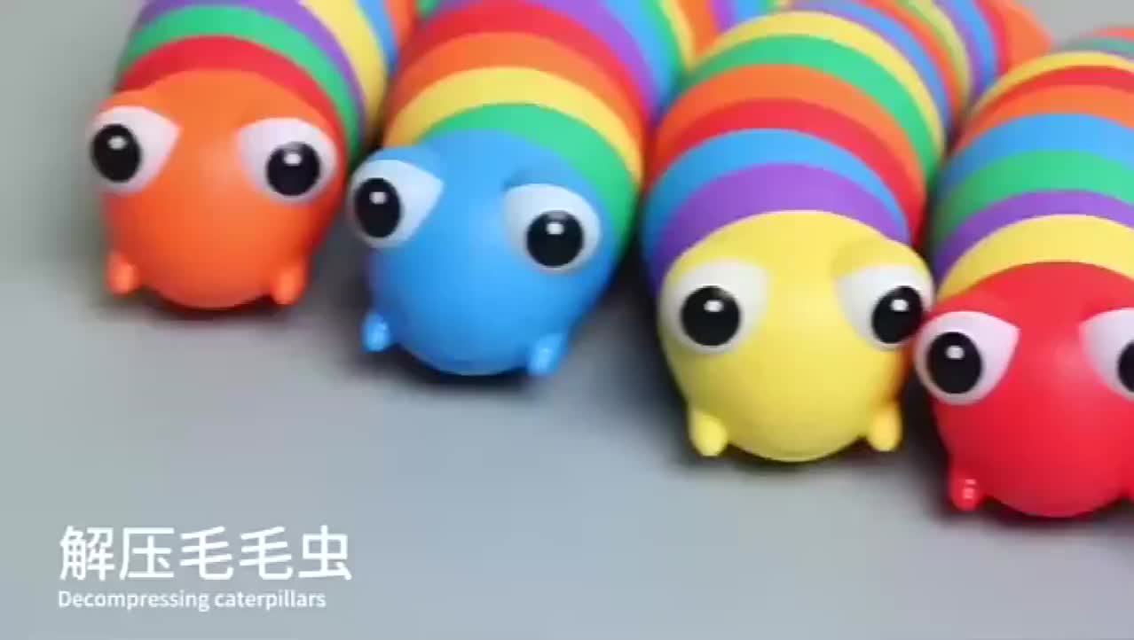 [Pasar Malam] 2022 mainan mode baru /Yang ulat/ ulat bermata besar / mainan warna pelangi / mainan ujung jari / mainan lucu berwarna-warni