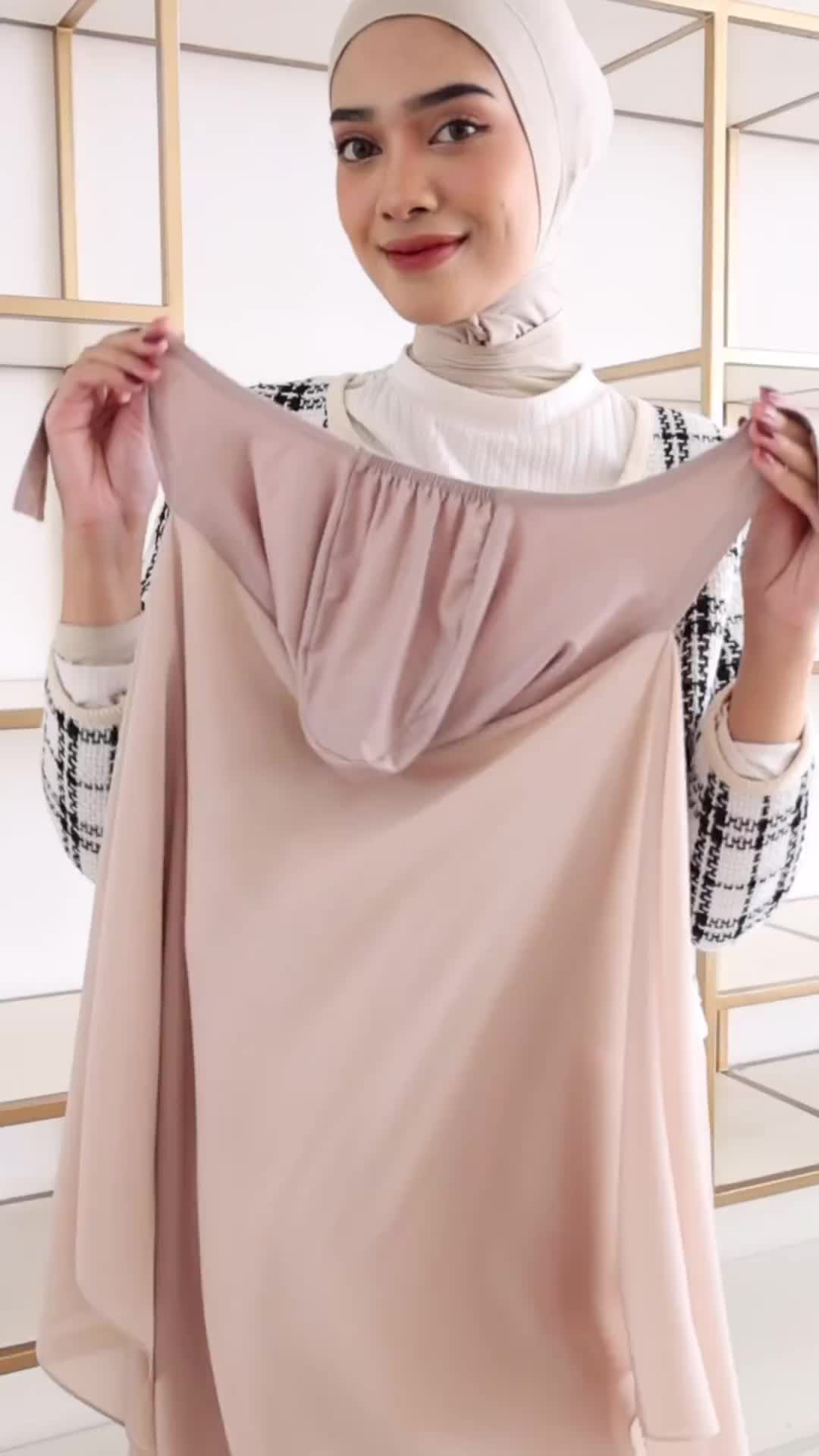 Hijaberies - Nussa Square Inner | Kerudung Muslim Segi Empat Instan Ceruty 2 Layer Tebal dengan Ciput Rayon Nyaman dan Logo Metal [Beli Lokal]
