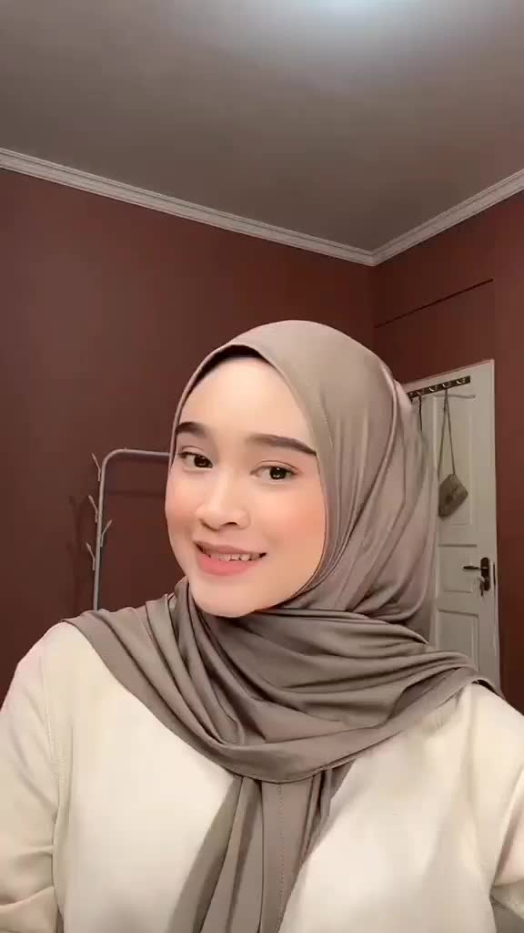 HATTAH STORE Hijab Segitiga Instan Jersey Super Lembut & Nyaman Jilbab Instan Premium Spandex Kualitas Tinggi Cocok untuk Daily Formal Traveling - High