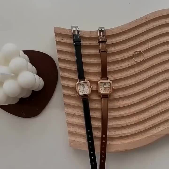 Jam Tangan Analog Mini Wanita Model Kotak Gaya Casual & Simpel