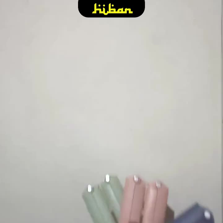 Gantungan Baju Mini Portable Perlengkapan Haji dan Umroh Hiban Store Kaus kaki Plastik
