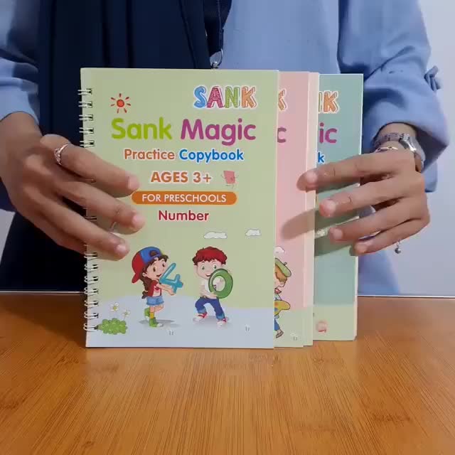 buku ajaib 1 Set Isi 4 Buku dan Pulpen Tinta isi ulang buku Belajar menulis Stationery English Edisi Spesial