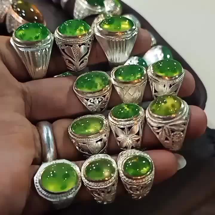 Batu cincin naturald idocrase
