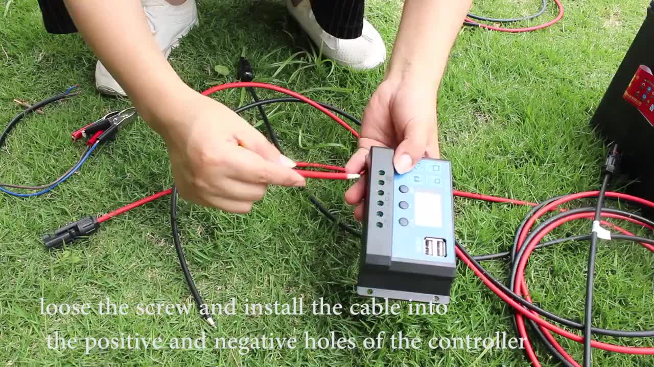 Solar Charge Controller 10A 20A 30A 40A 50A 60A Cell PWM Pengisi Daya Baterai AKI 12V/24V Pengontrol Baterai Charger Panel Surya Kabel