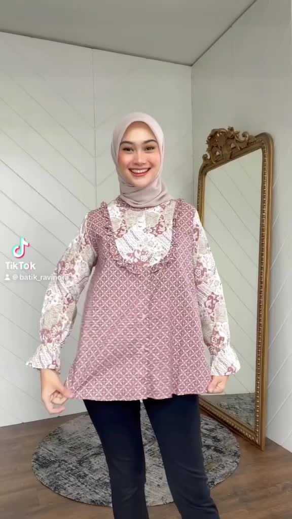 BATIK RAVINDRA Blouse Batik Atasan Megamendung Baju  Kerja  Panjang  Wanita Kancing Depan