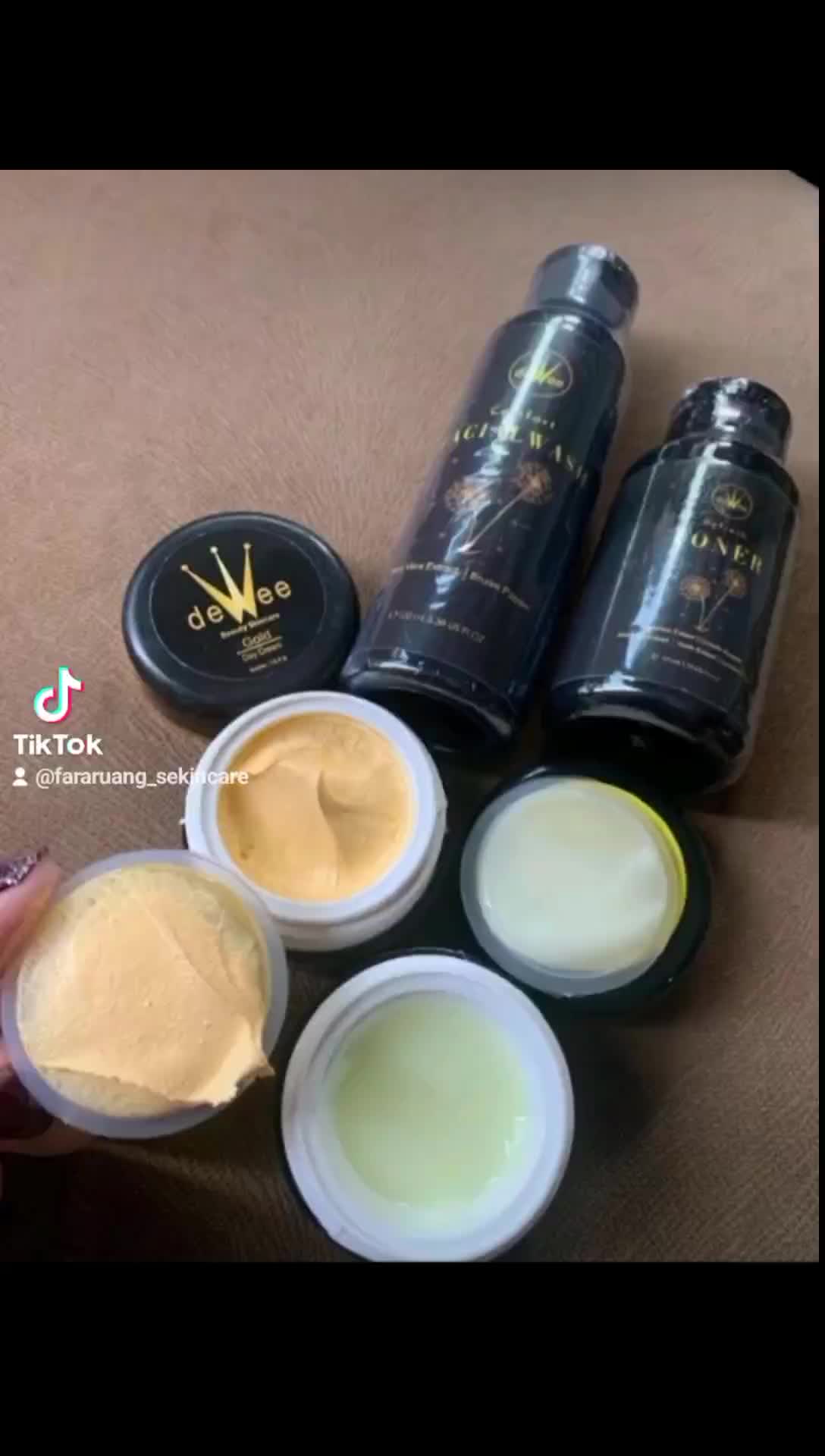 STOK REDY DAY NOURISHING COLAGEN KEMILOU DEWEE ORI