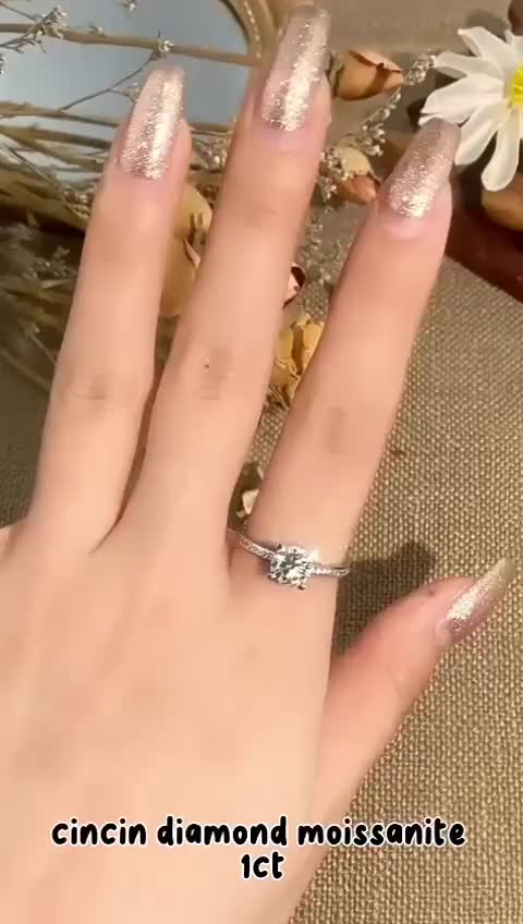 Cincin Moissanite Mewah untuk Wanita Korean Style Cincin Berlian 1 Karat Cincin Pertunangan Cincin Pernikahan GEME STORE K673