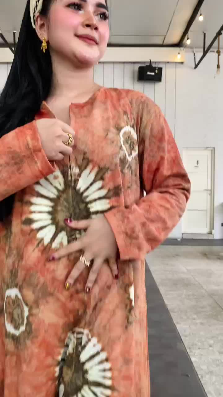 Daster Kaos Kekinian SemataKaki Lengan Panjang Motif Abstrak Size Jumbo LD 120 CM Busui Depan Katun Adem Terbaru untuk Wanita Bumil & Ibu Menyusui Desain Grafis Modern