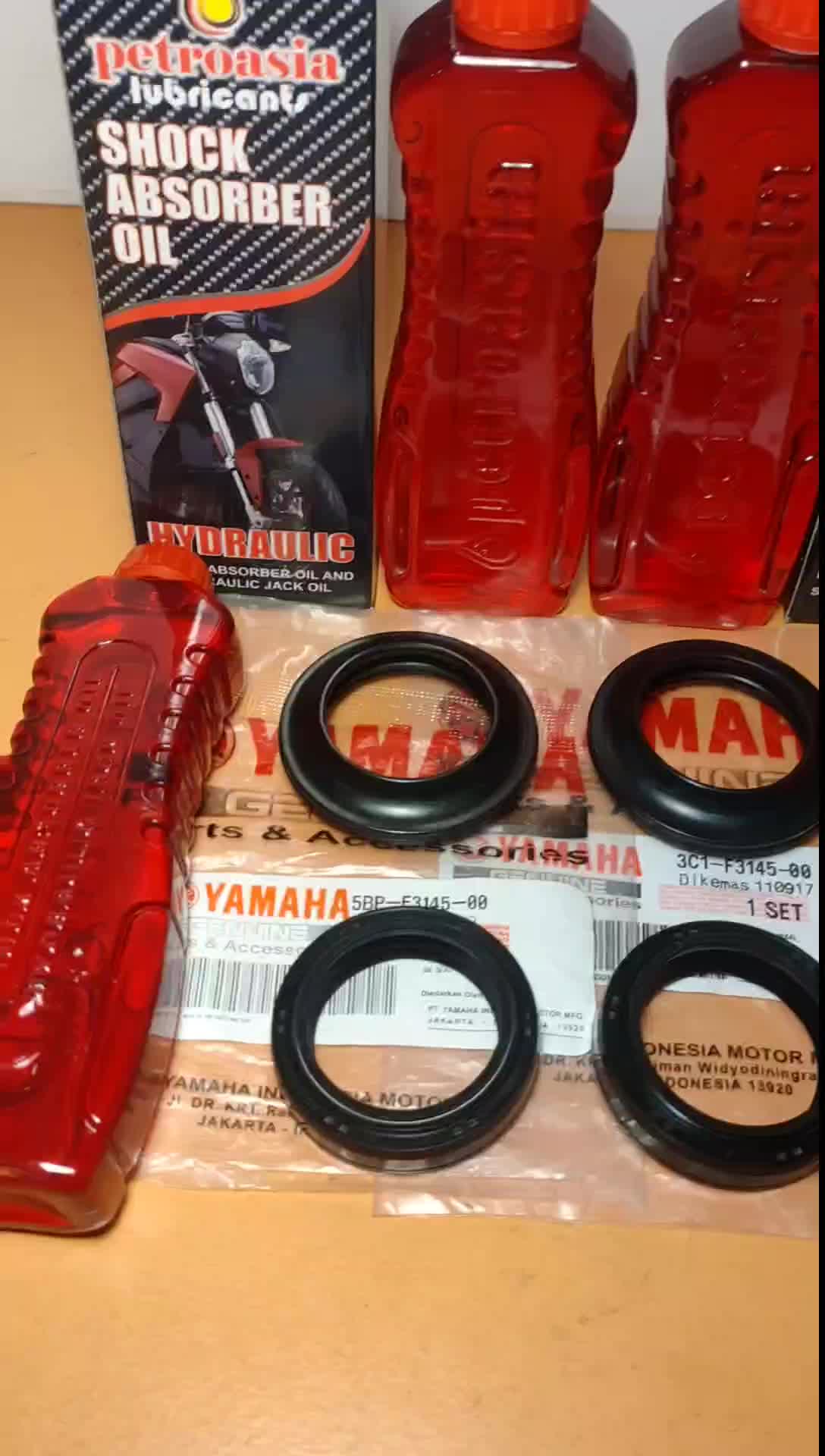 paketan seal shock depan+seal tutup debu+oli shock 4pcs yamaha Vixion new old scorpio nvl R15 Motorcycle