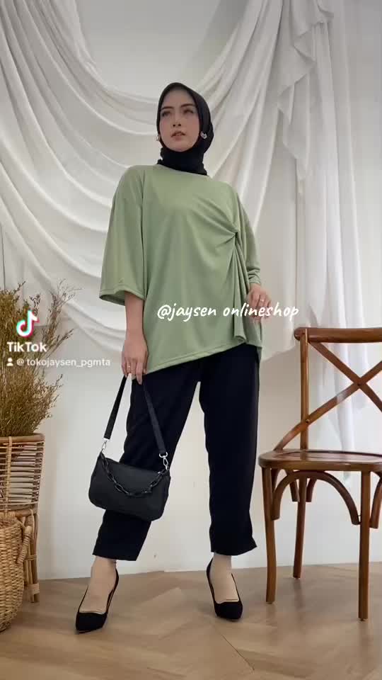 Atasan cubid twisted kaos oversize LD 130cm baju jumbo wanita polos kekinian kaos bigsize Panjang baju 75cm Nyaman Tshirt Basic kaos wanita murah Combed Tee Rib