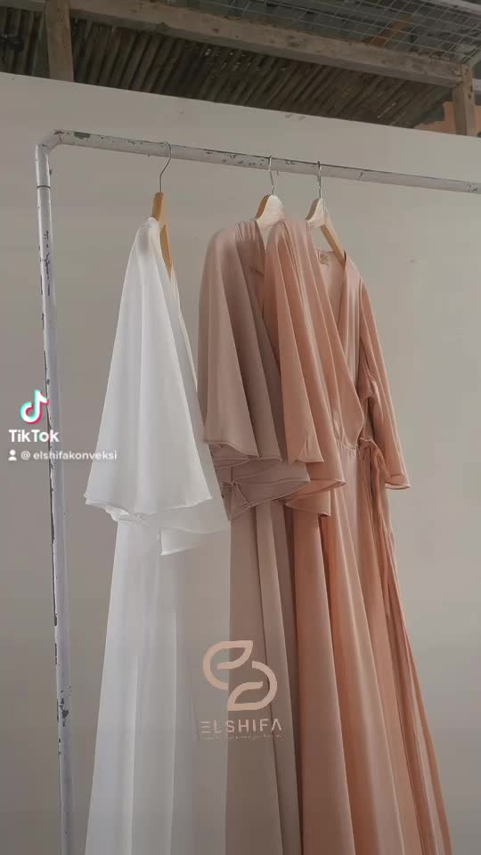 LILY LONG OUTER KIMONO LENGAN TEROMPET BAHAN CERUTTI BABYDOL By Elshifa muslim panjang cardigan  dress Wanita Baju Ceruty  Dewasa  Kardigan Katun Kondangan