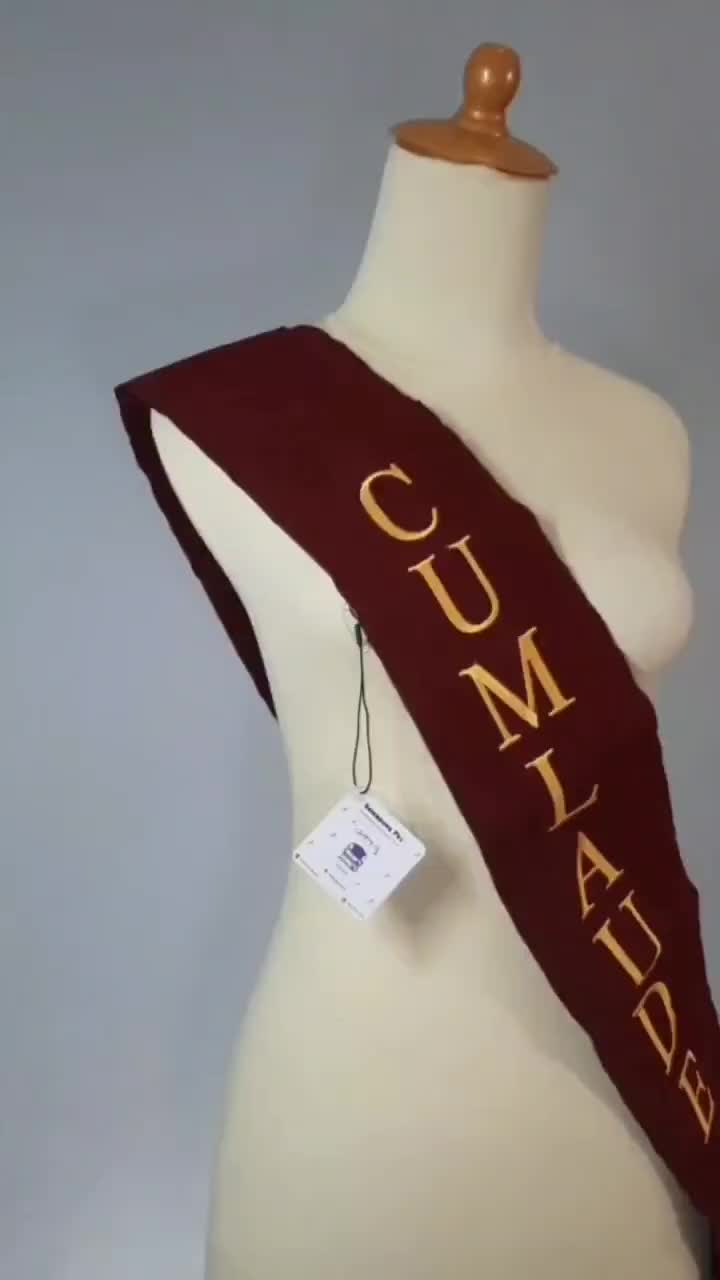SELEMPANG WISUDA RUMBAI SEHARI JADI SATU LAPIS