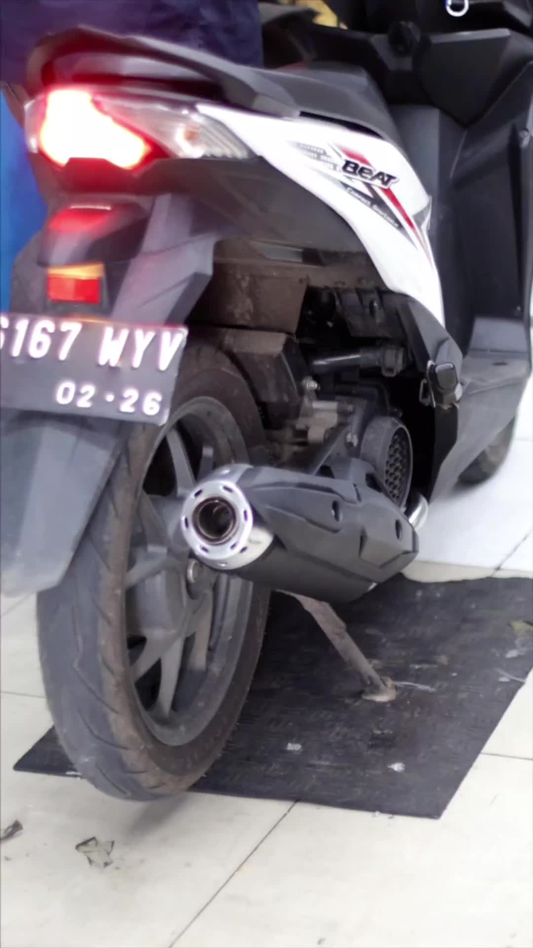 KNALPOT COPY CMS FULL TABUNG VARIO + END MUFLER & TAMENG AIRBLADE LEHER KOLONG. KUALITAS TERBAIK DAN TER LARIS . BEAT FI, ESP, KARBU ,SCOOPY FI VARIO LED  VARIO NEWWW SPACY ℙℂ .  DLL