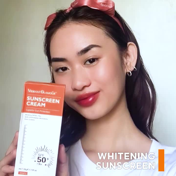 VIBRANT GLAMOUR [BPOM] Krim Tabir Surya Pemutih 50g Efek Pemutih Ganda Perlindungan Matahari Tabir Surya untuk Wajah dan Tubuh SPF50+ UVA/UVB Melindungi Kulit Anti-penuaan Mencerahkan Memudar Bintik-bintik Gelap Melembabkan Perbaikan Perawatan Kulit