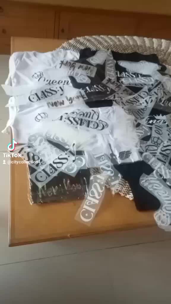 Kaos atasan Cewek Dewasa/Lengan Pendek V-Neck Sablon DTF/Bahan katun spandek