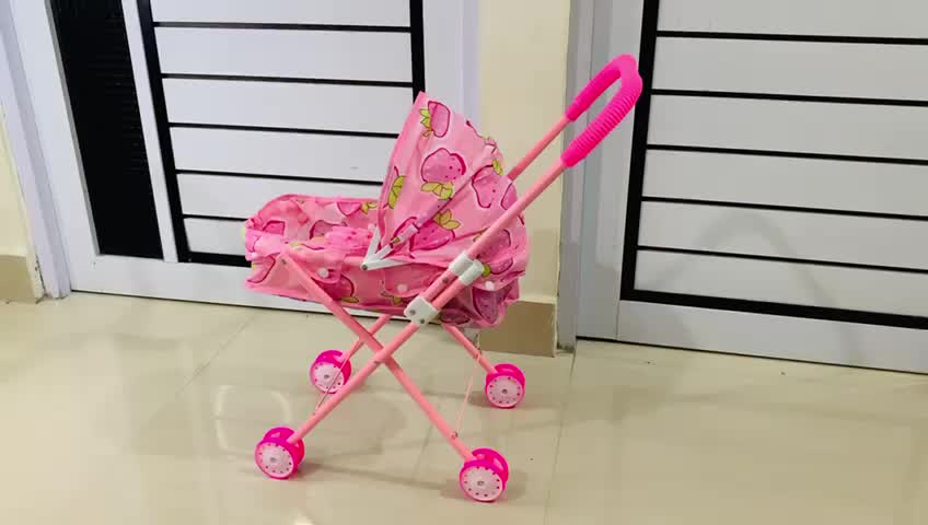 MAINAN ANAK STROLER BESI LENGKAP DENGAN BONEKA ADA SUARA BISA MINUM DAN BISA PIPIS Plastik