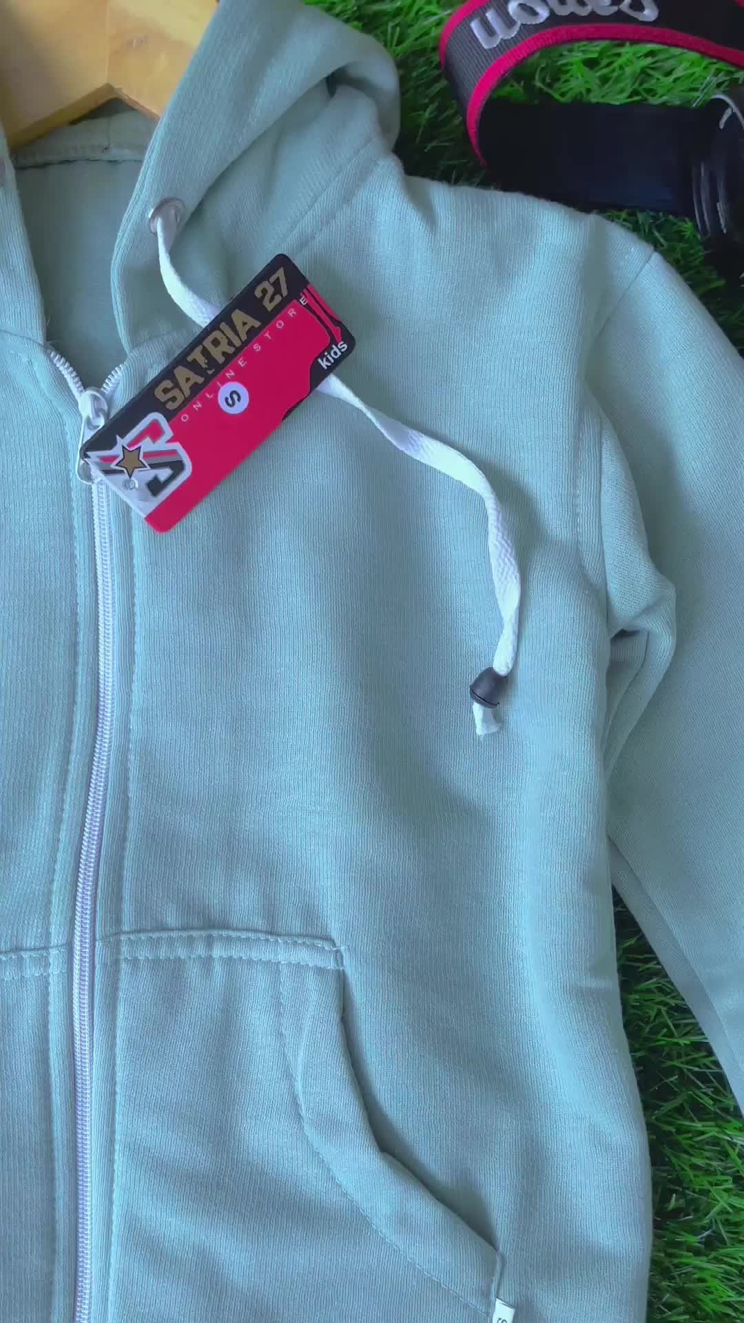 JAKET ANAK ZIPPER SWEATER HOODIE POLOS KEKINIAN TERBARU BAHAN FLEECE SIZE S-XL USIA 2TAHUN SAMPAI 12TAHUN LAKI-LAKI PEREMPUAN