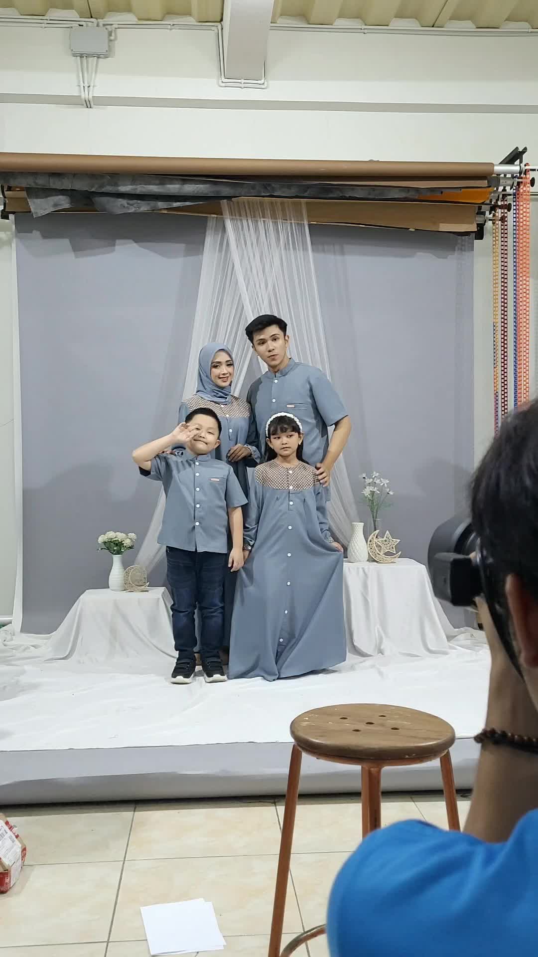 PART 1 !!! Salsa sarimbit couple keluarga