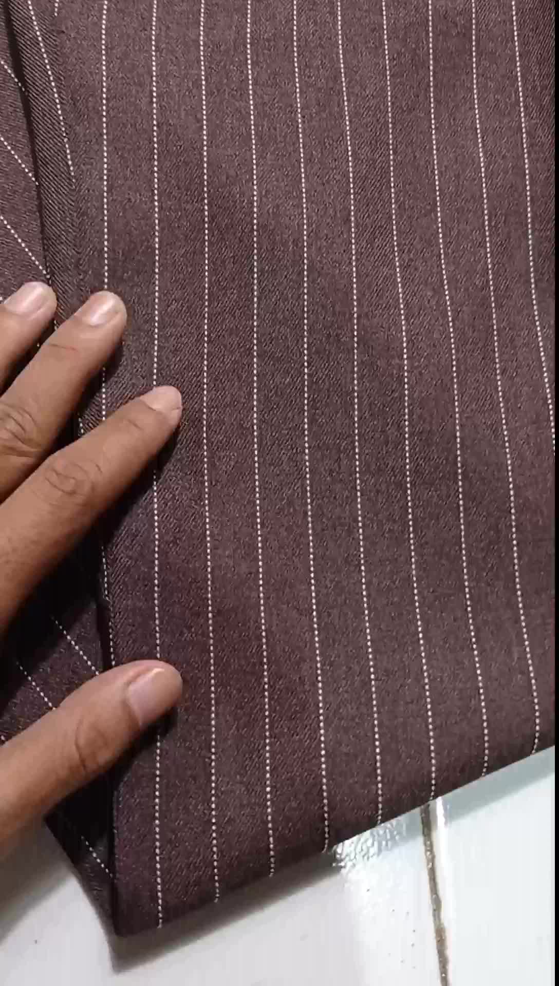 Celana Panjang Cokelat Strip Slim-fitting Pria