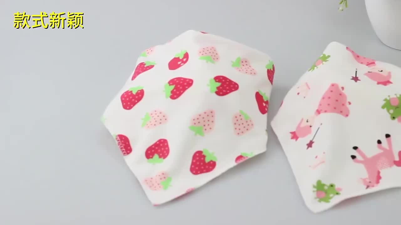 Celemek Bayi Anak Slabber Baby Model Segitiga Random Motif Boy & Girl