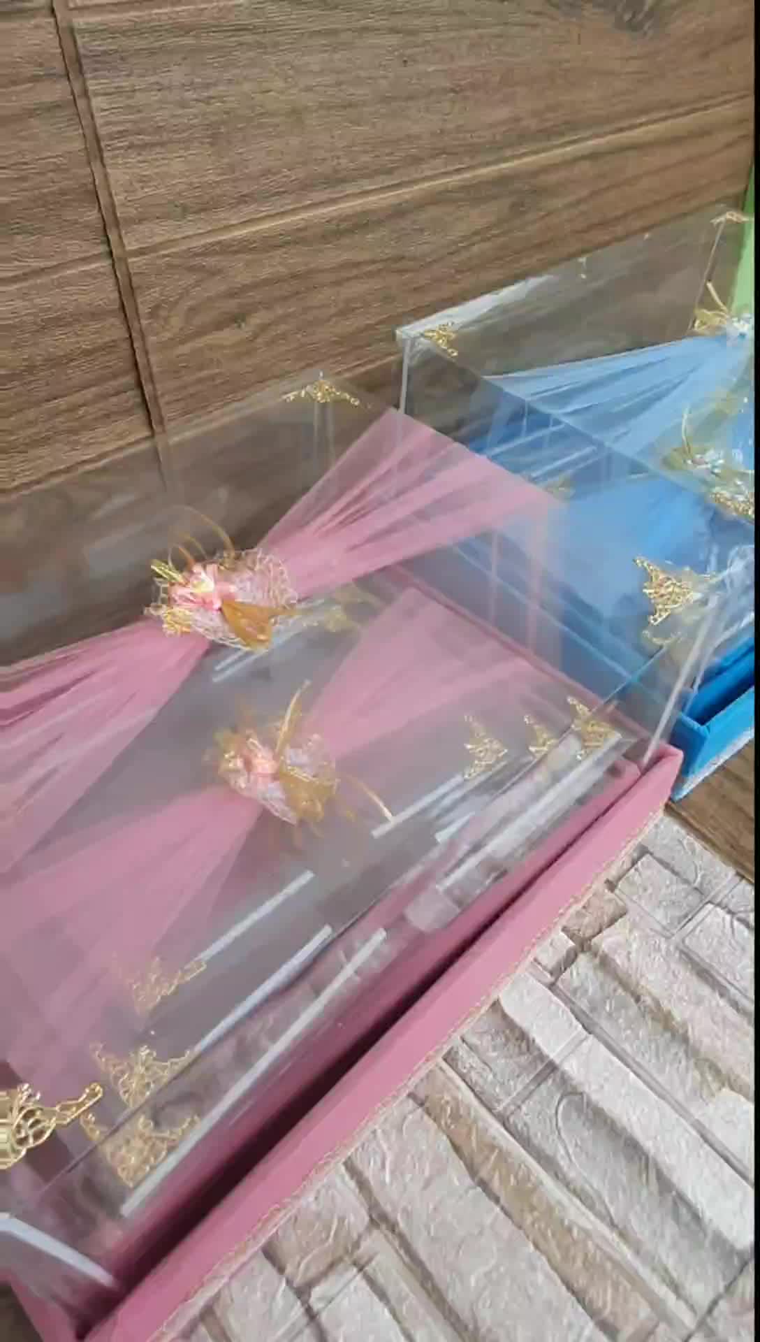 Kotak Hantaran Pernikahan Isi 4 Box Seserahan Parcel Mika Siku Dengan Tutup Mika Pernikahan Kain