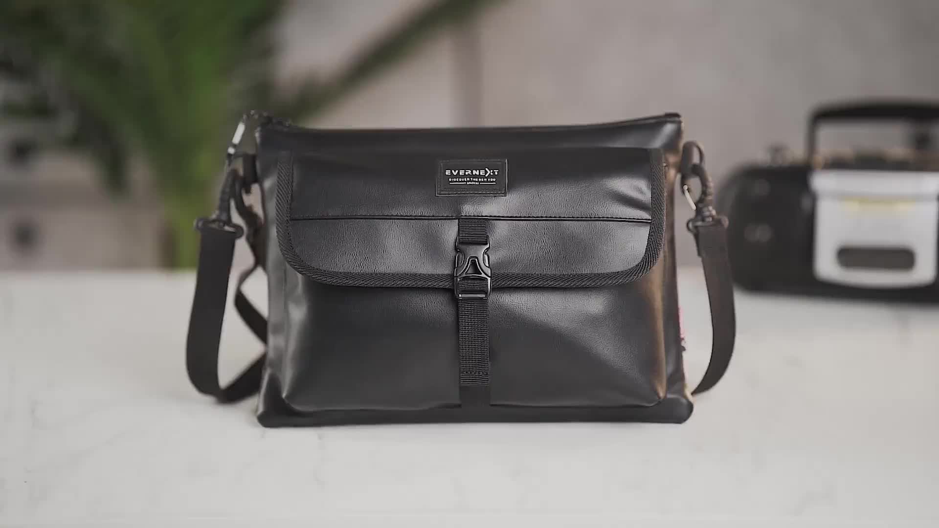 EVERNEXT - Tas Slempang Pria Waterproof Sling Bag Eizen Anti Air Clutch Bag Pria