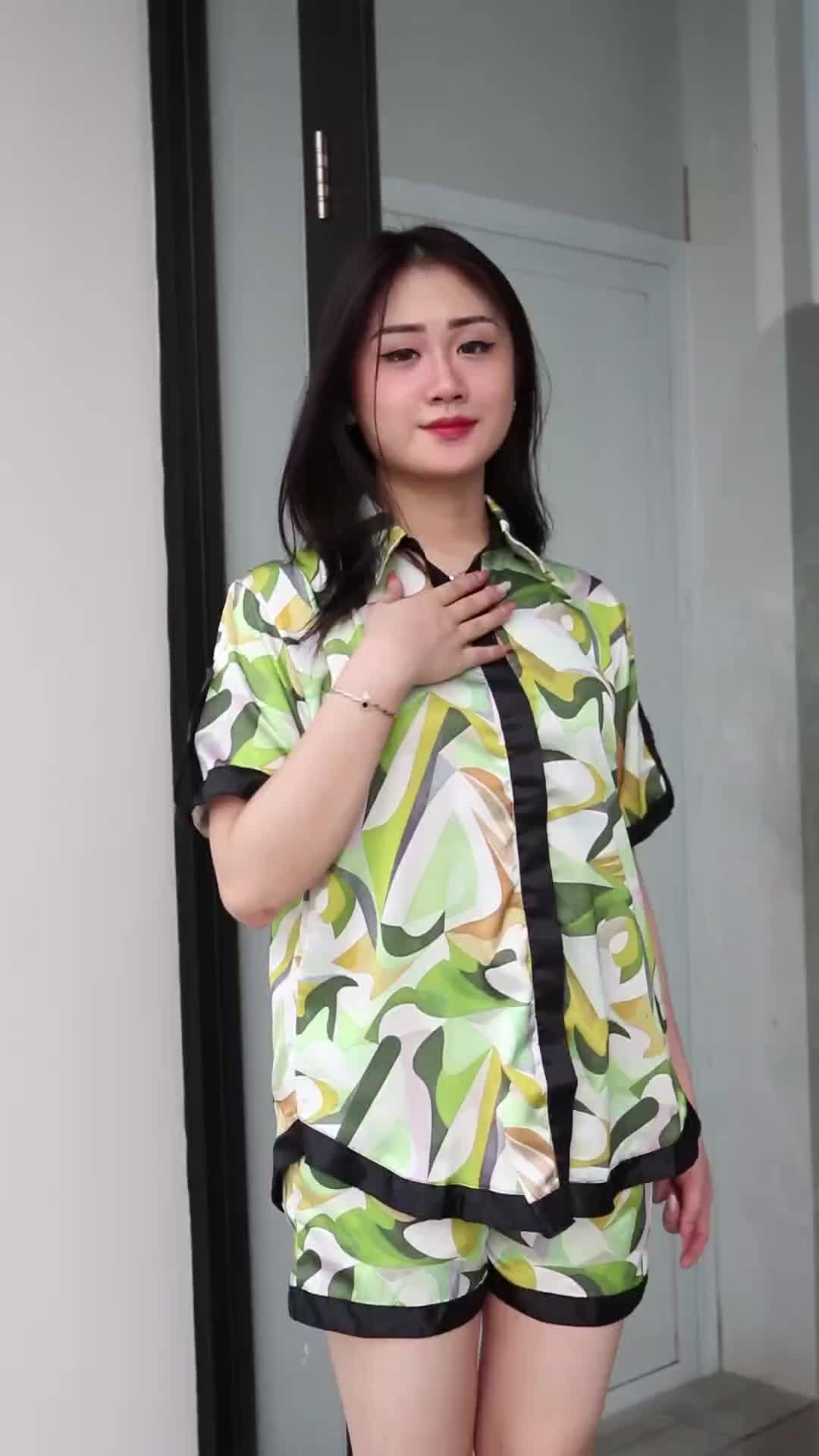 Setelan Wanita | One Set Wanita | Set Jumbo Viral Kekinian Terbaru Satin Premium Busui Friendly Allsize Atasan Hitam Kerah Kancing Silk Baju Putih Motif