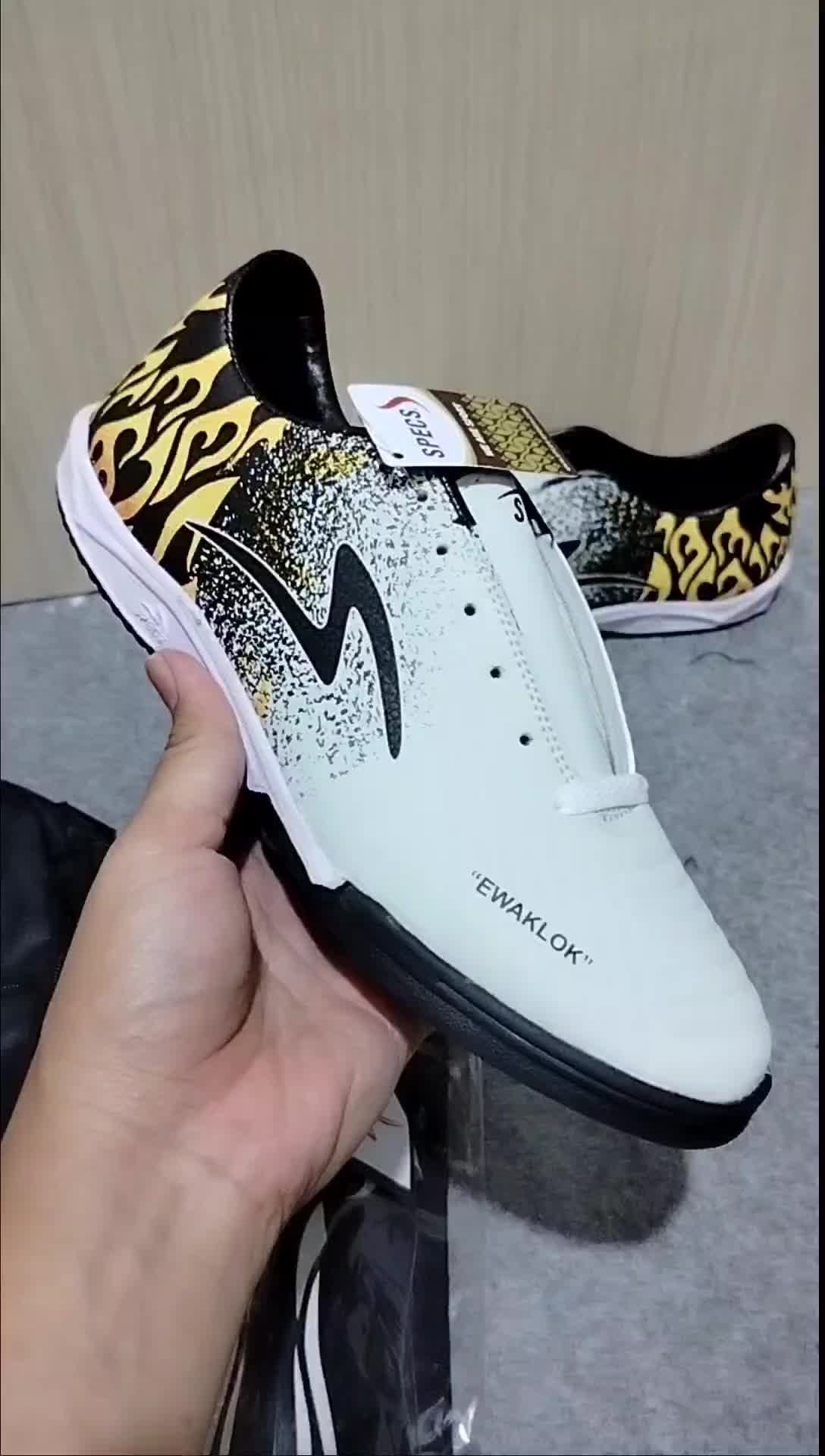 Paket komplit 5 sepatu futsal Ortus terbaru terlaris dan berkualitas