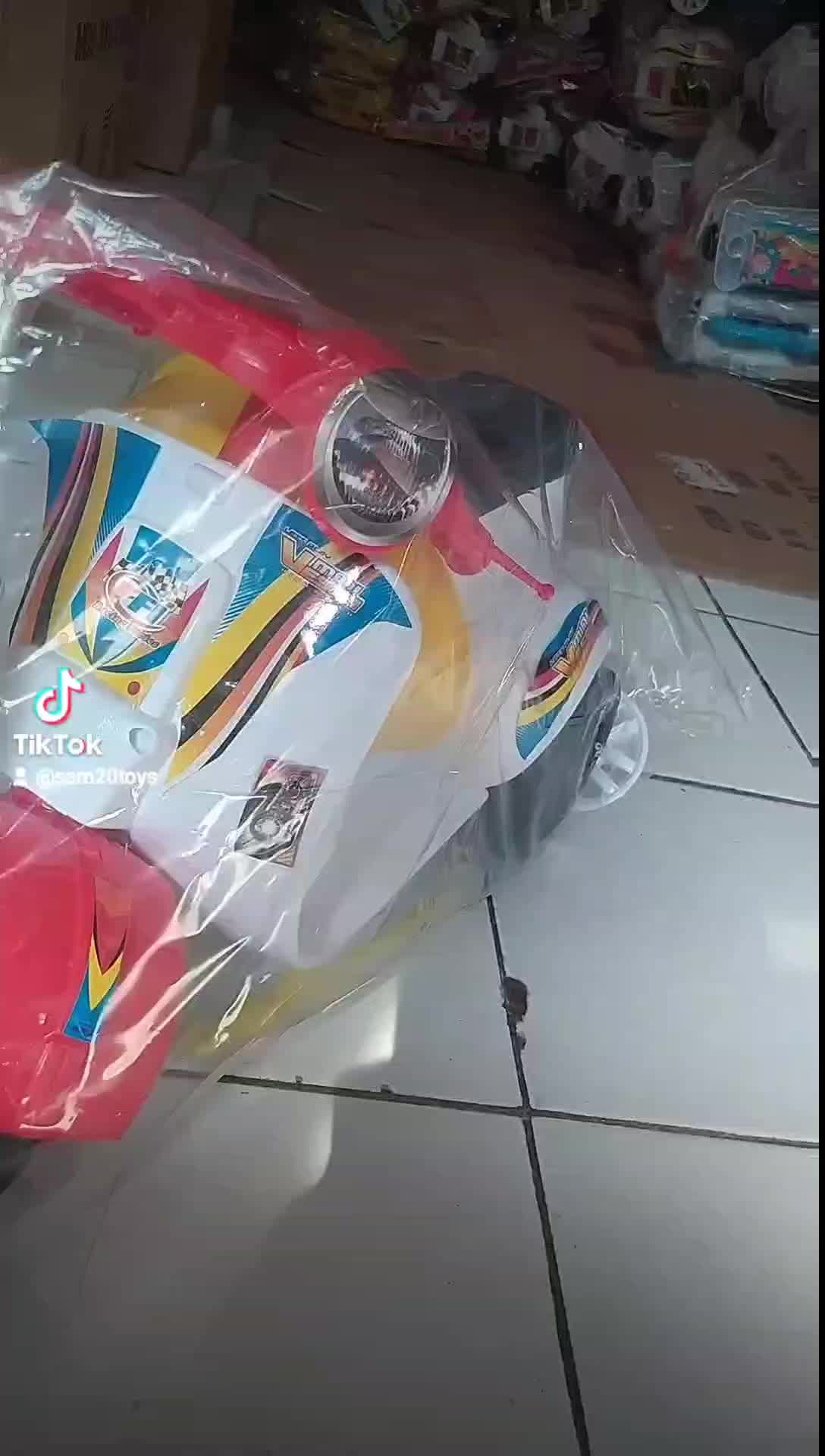 Mainan Vespa Mini Helm FD307 Cowok Cewek Anak Sepeda Plastik Setir Hadiah Toy kids toys