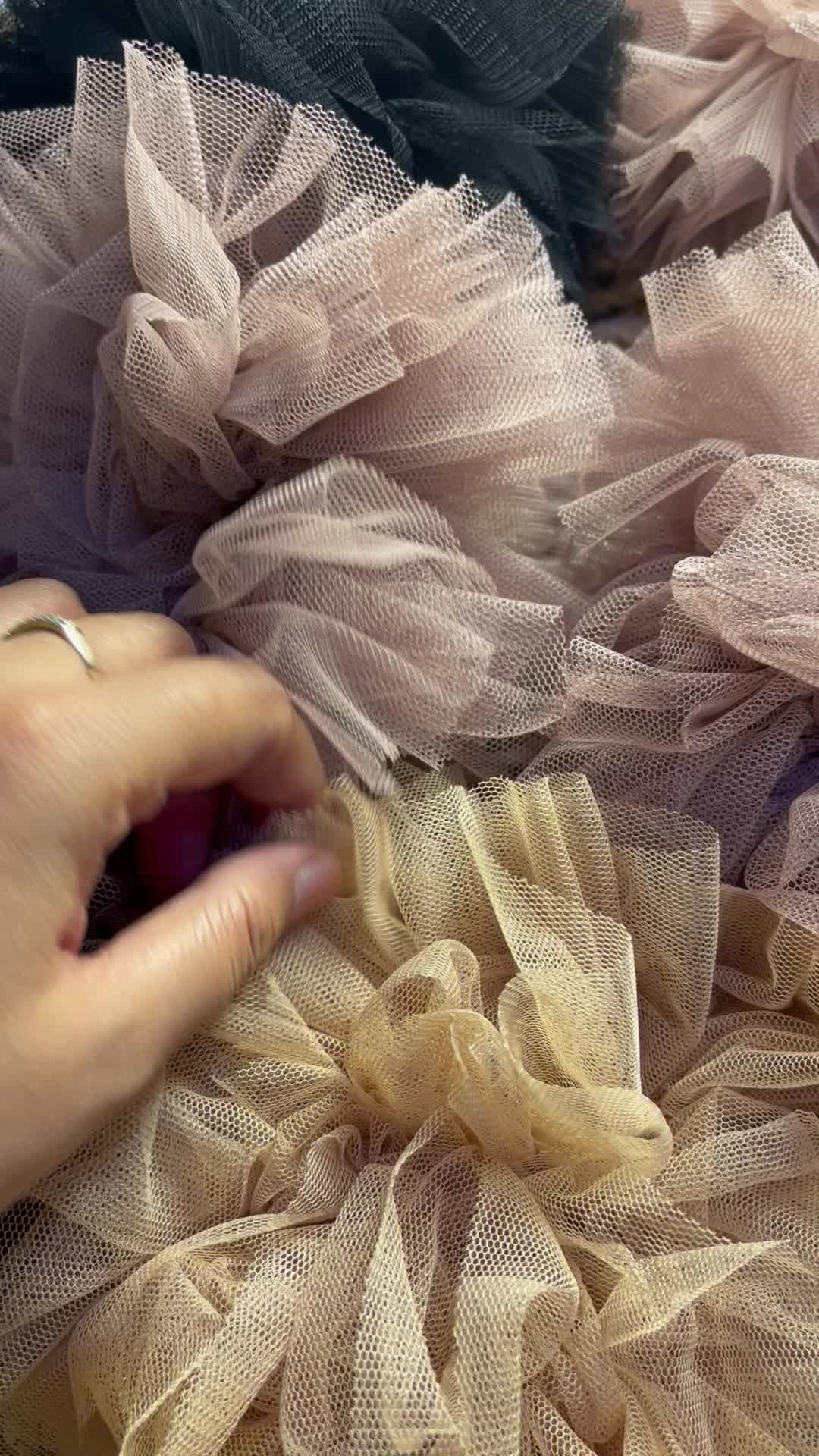 PREMIUM SCRUNCHIE | IKAT RAMBUT (TULLE PREMIUM) atau Scrunchie Ukuran Medium Scrunchies