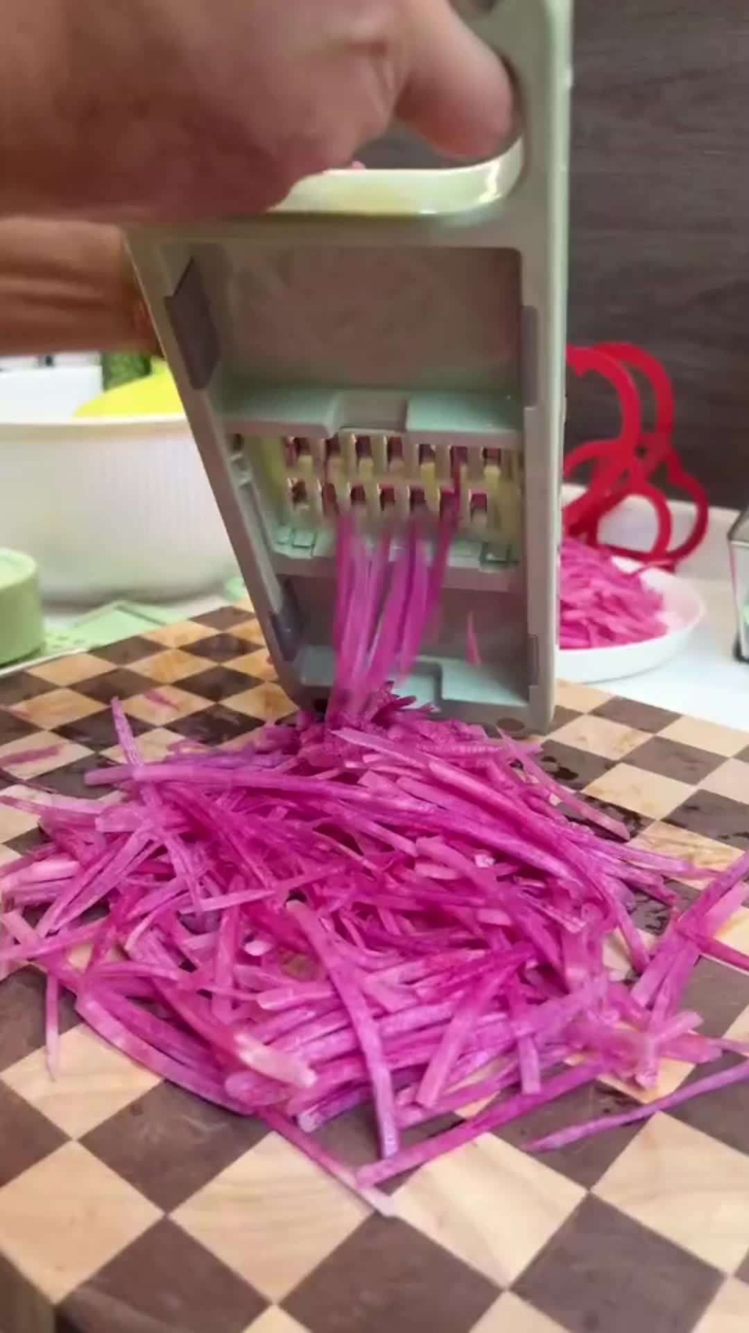 parutan sayuran multifungsi alat dapur pengiris bawang merah alat parutan buah dan sayur 8 in 1 Kitchenware