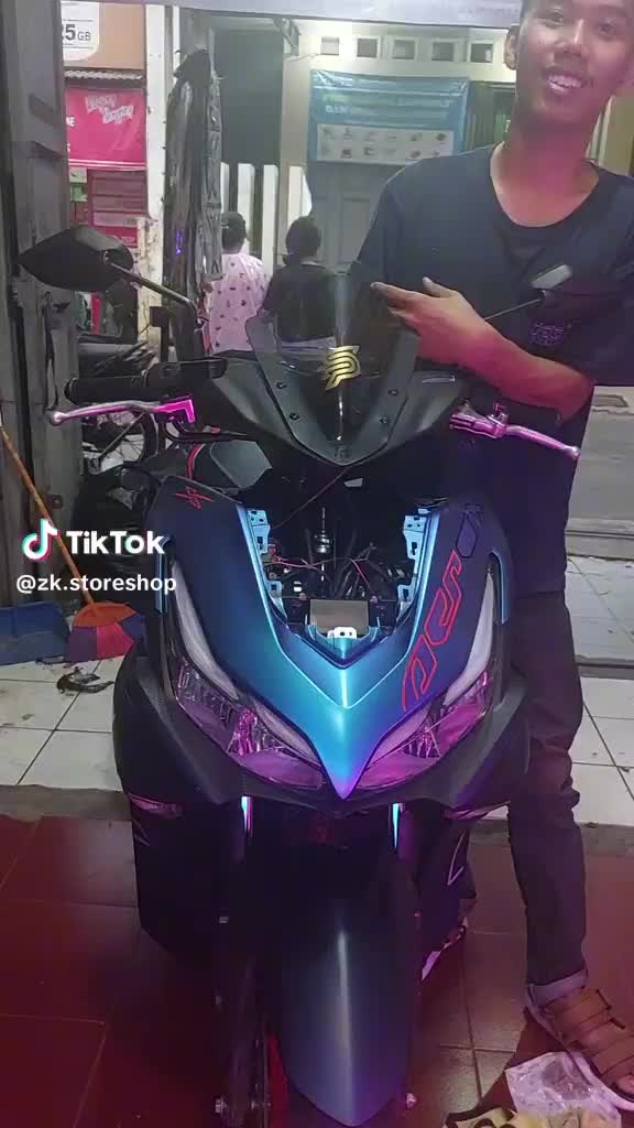 Lampu Alis Running 1 pasang Free Devil Eyes untuk motor aerox,beat,vario,mio,nmax,pcx