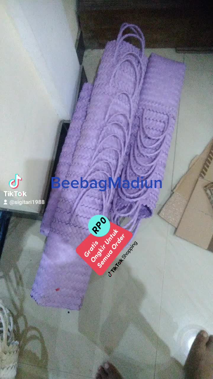 tas untuk belanja dan sovenir