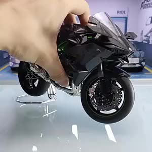 Kawasaki NINJA H2R Mainan Anak Balap Motor Miniatur Die-cast 1:18 Skala 12CM Paduan ABS Hitam Koleksi Mainan Sepeda Motor Ducati Yamaha Kawasaki NINJA H2R Mainan Anak-anak toys car motogp