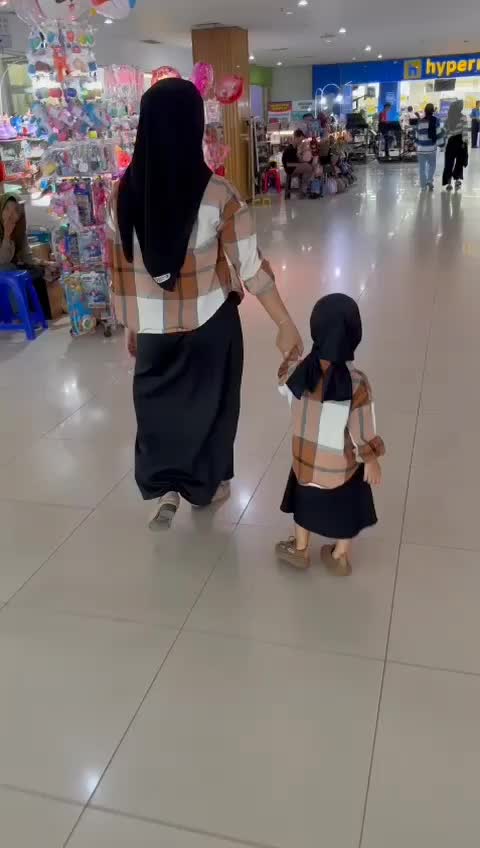 atasan kemeja couple HARGA TERPISAH  IBU dan Anak perempuan 3 tahun sampai 6 tahun  bahan flanel ( di jual terpisah) lengan Panjang fashion Dewasa dan anak Cewek ukuran ibu Oversize Baju Wanita