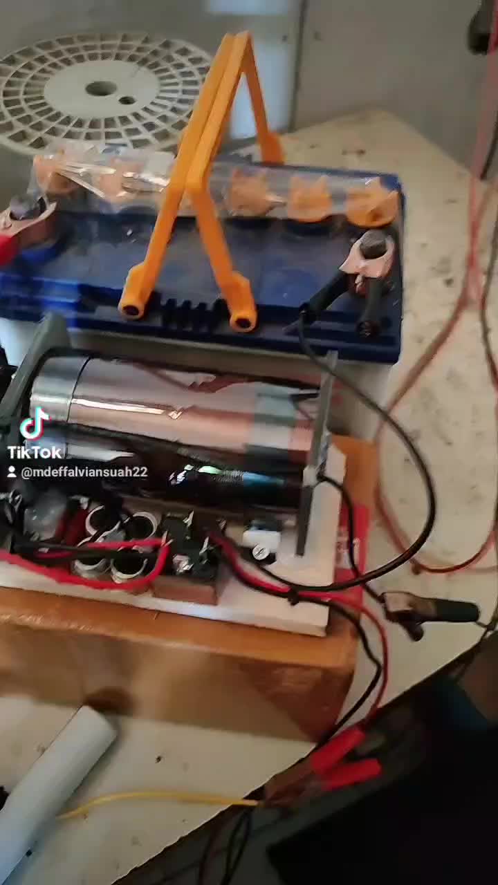 inverter tipe baja Widia 2000 wat fulkondensor 24 vl