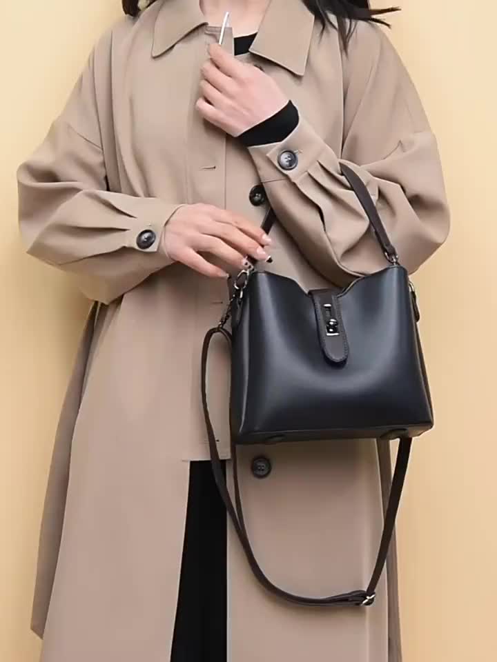 Tas messenger bahu wanita modis asli tas tangan berkapasitas besar sederhana dan serbaguna